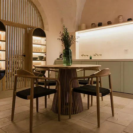 With Pool In Former Castle Stables In Salento 아파트 나르도